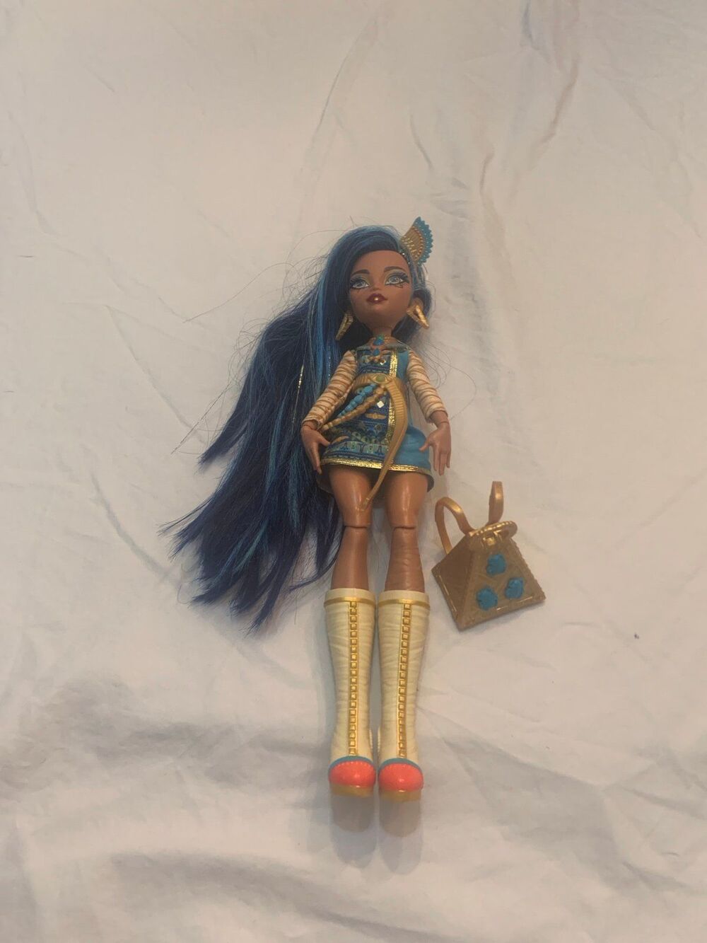 Monster High Cleo de Nile Doll (2016 Reboot)– Blue/Gold Outfit, Boots, Headpiece